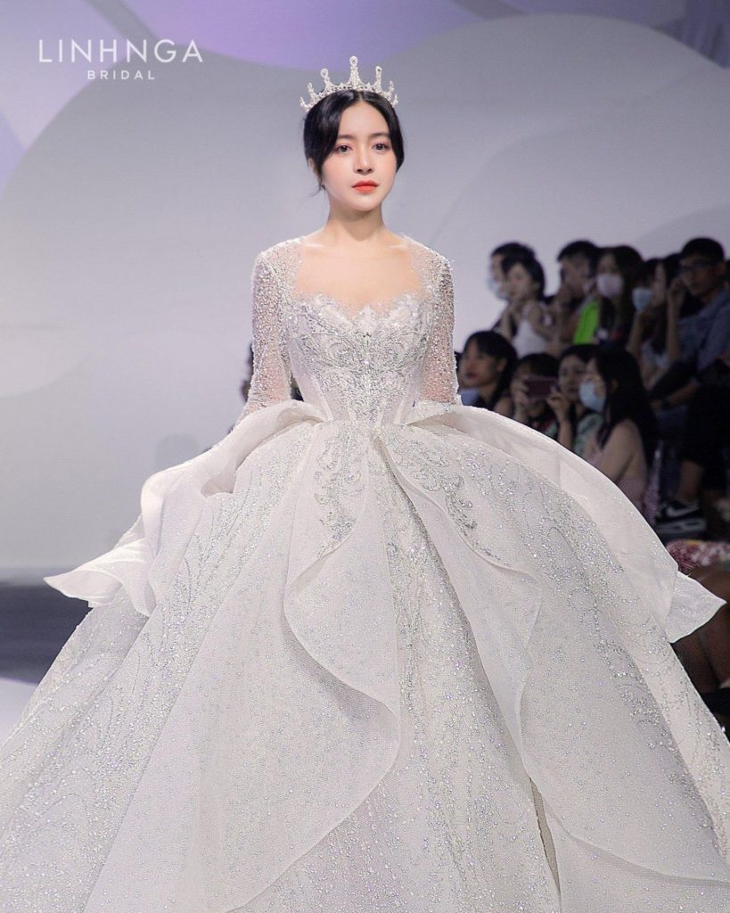 LM082 - Váy cưới làm lễ limited - VÁY CƯỚI CAO CẤP LINH NGA BRIDAL